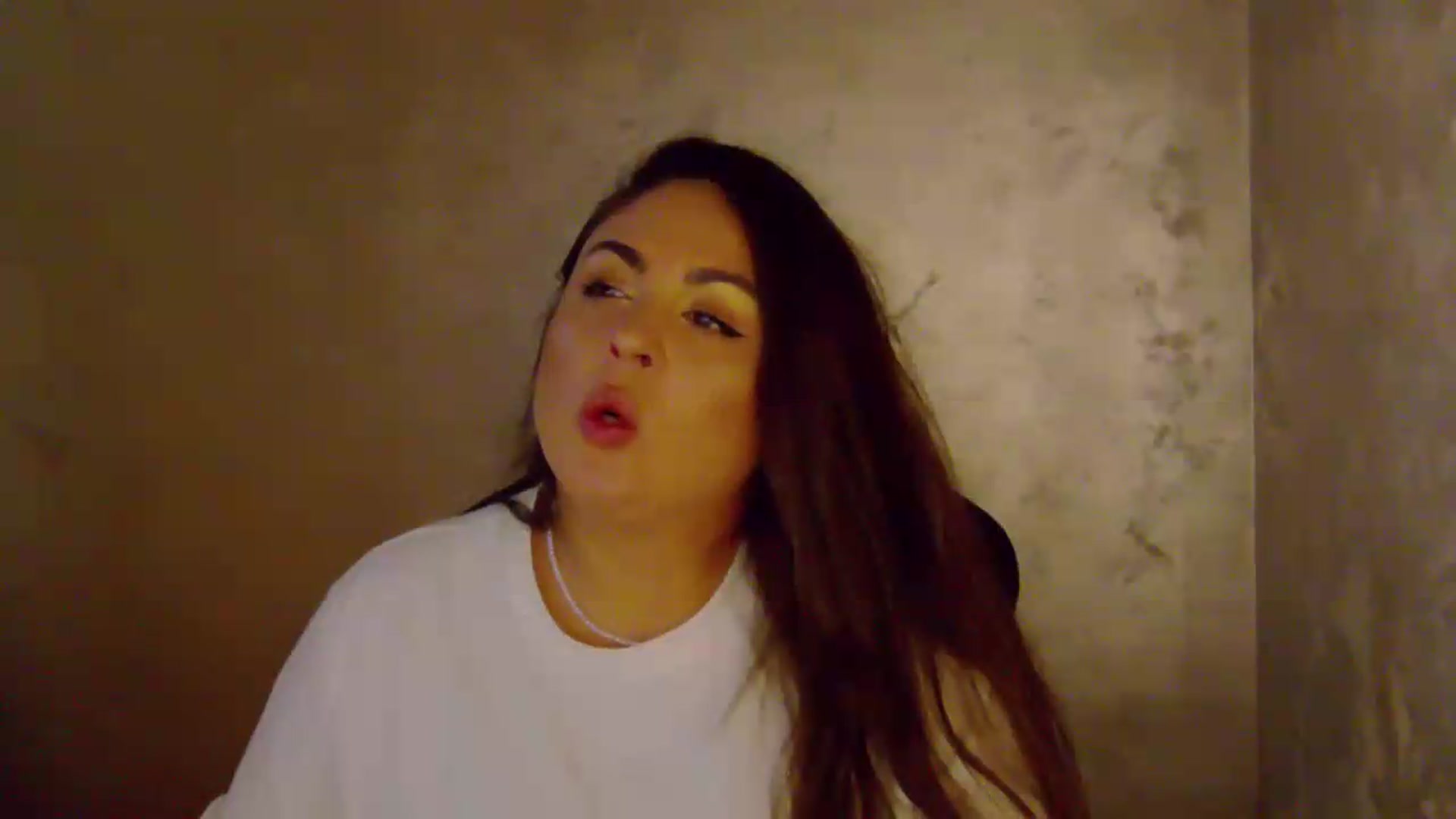 Gallery image thumbnail from NotVanilla's myfreecams stream on, 09/09/2026, 24:27 image 12 of 20