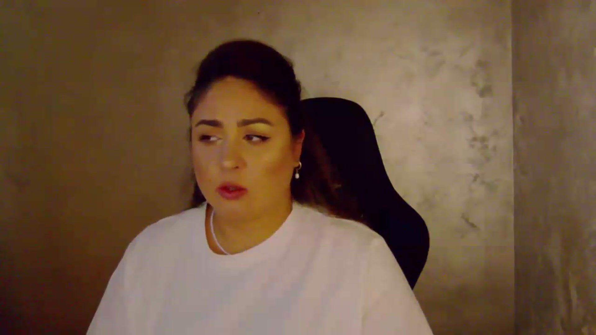Gallery image thumbnail from NotVanilla's myfreecams stream on, 09/09/2026, 24:27 image 4 of 20