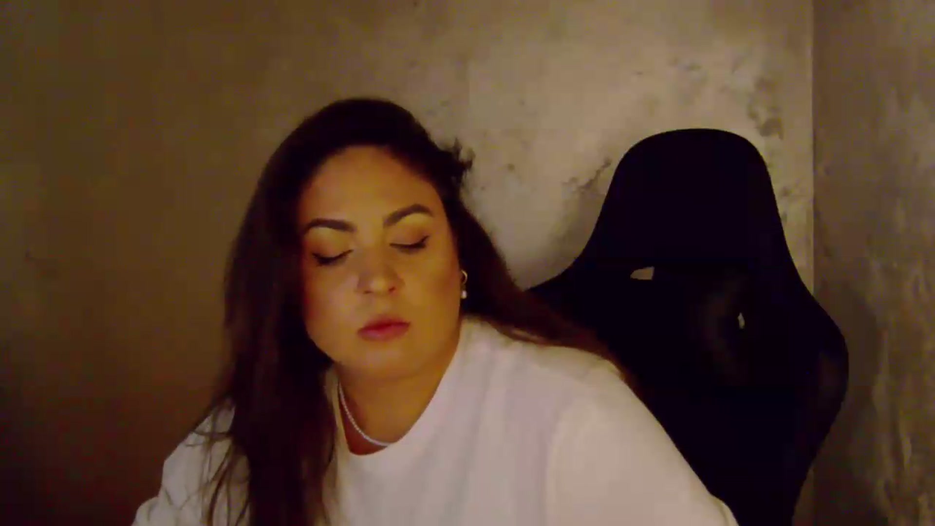 Gallery image thumbnail from NotVanilla's myfreecams stream on, 09/09/2026, 02:11 image 12 of 20