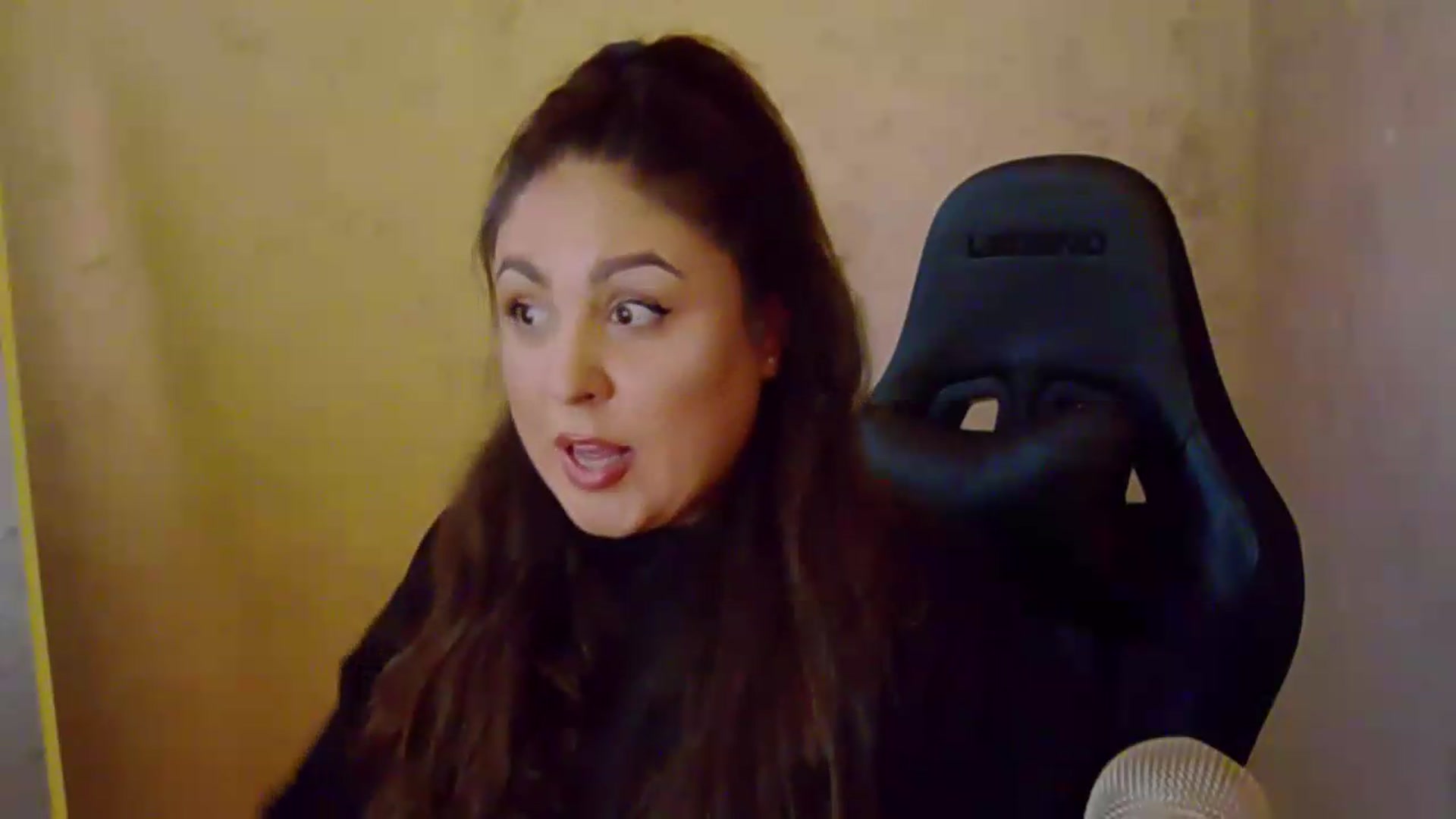 Gallery image thumbnail from NotVanilla's myfreecams stream on, 09/18/2026, 24:01 image 2 of 20