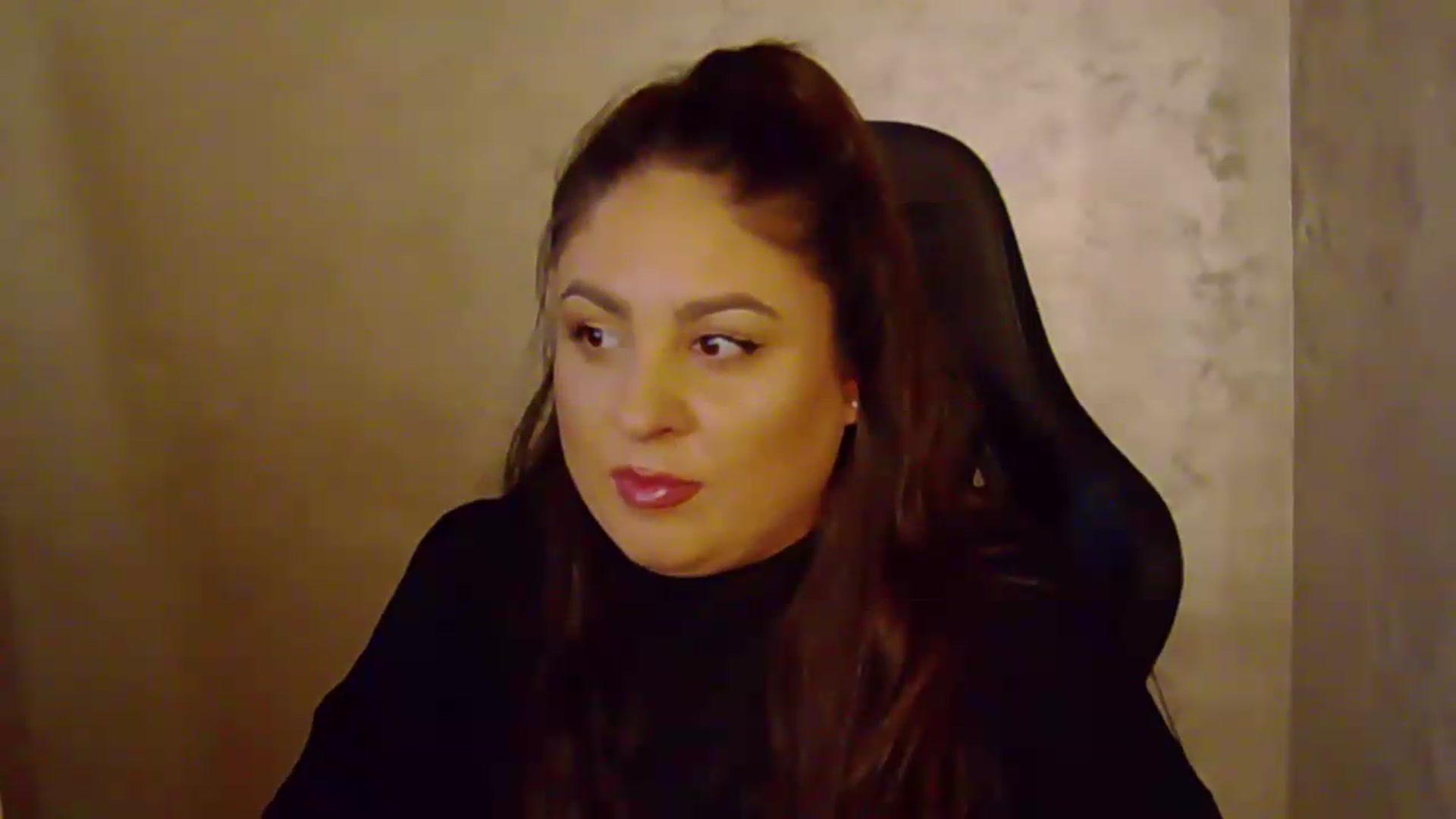 Gallery image thumbnail from NotVanilla's myfreecams stream on, 09/18/2026, 24:01 image 16 of 20