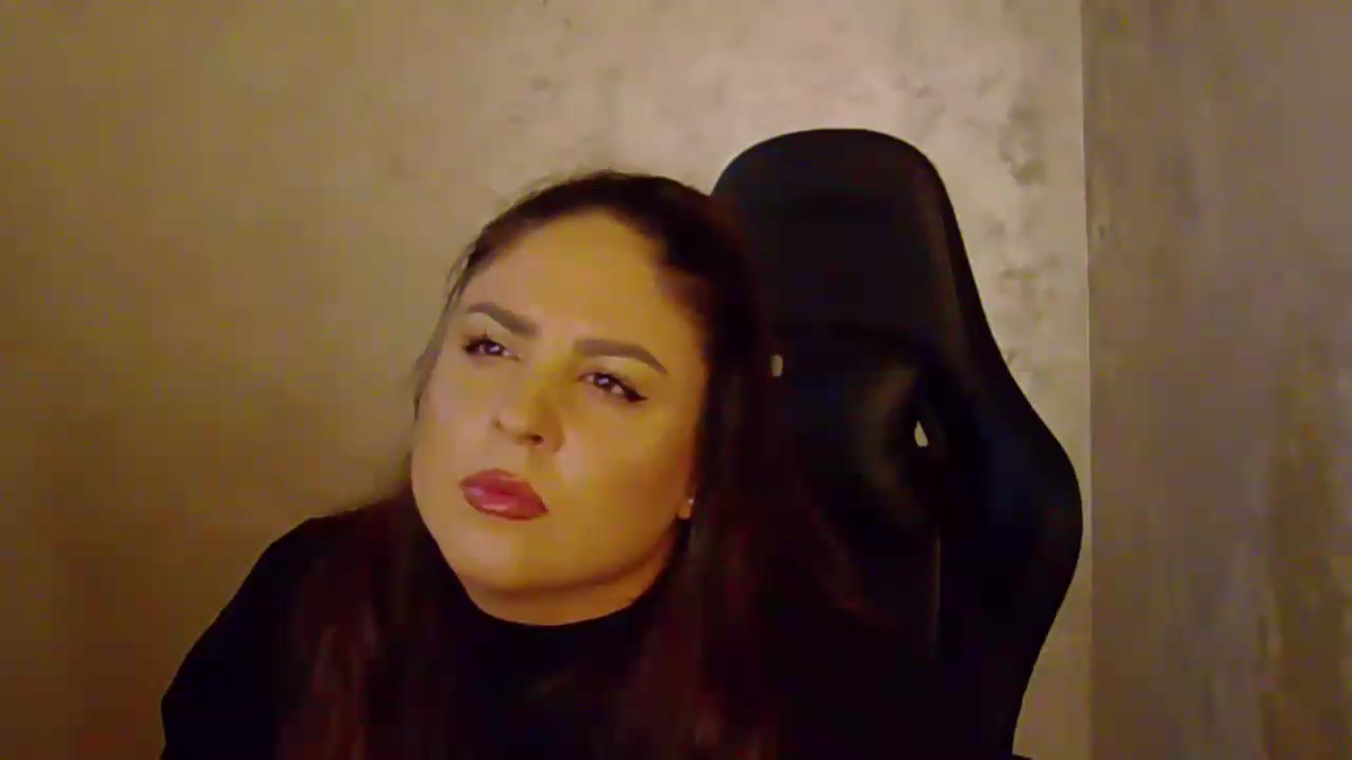 Gallery image thumbnail from NotVanilla's myfreecams stream on, 09/18/2026, 24:34 image 17 of 20
