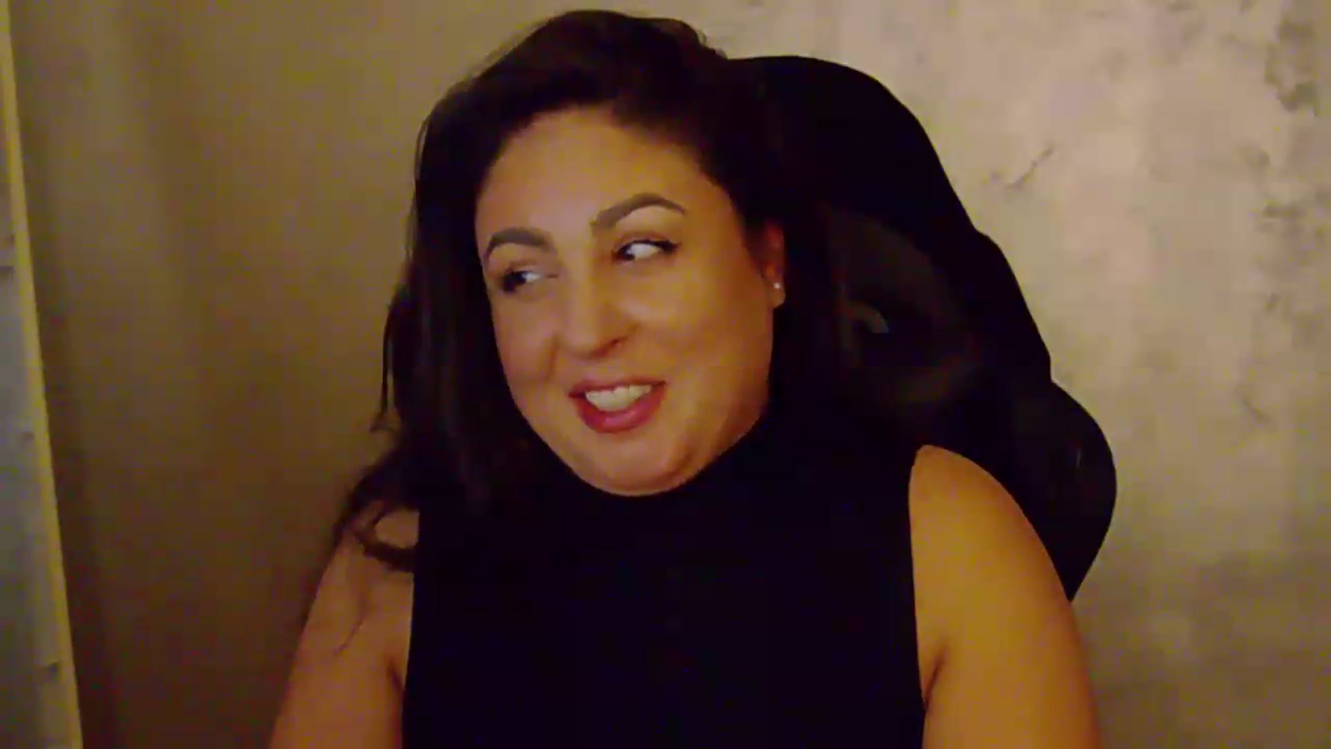 Gallery image thumbnail from NotVanilla's myfreecams stream on, 09/18/2026, 04:53 image 3 of 20