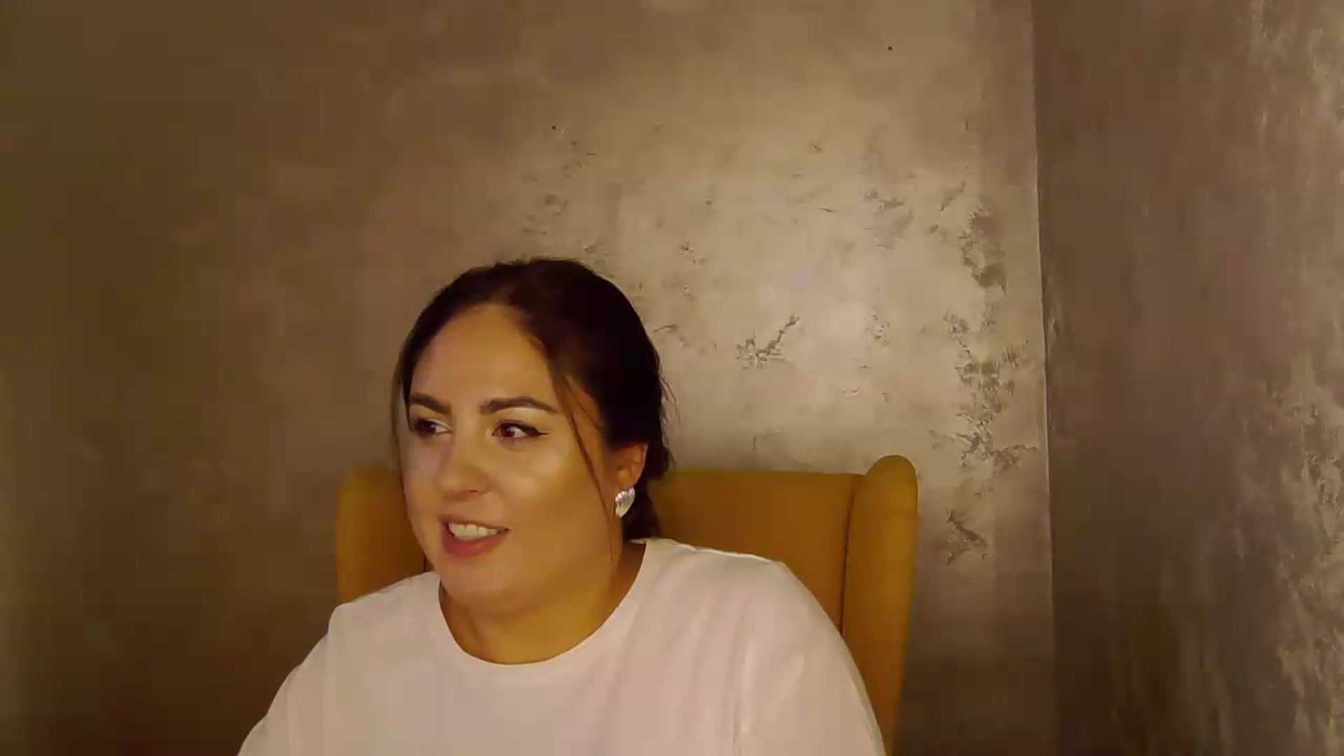 Gallery image thumbnail from NotVanilla's myfreecams stream on, 09/19/2026, 06:40 image 3 of 20