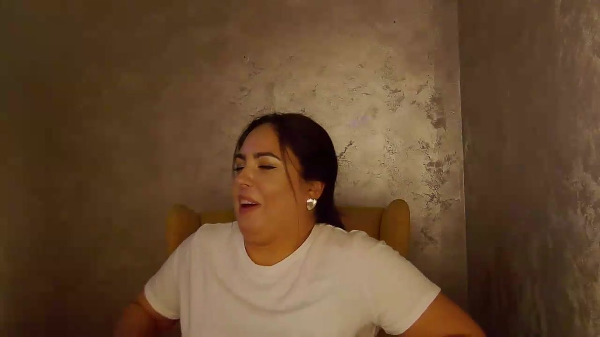 Gallery image thumbnail from NotVanilla's myfreecams stream on, 09/19/2026, 06:40 image 4 of 20