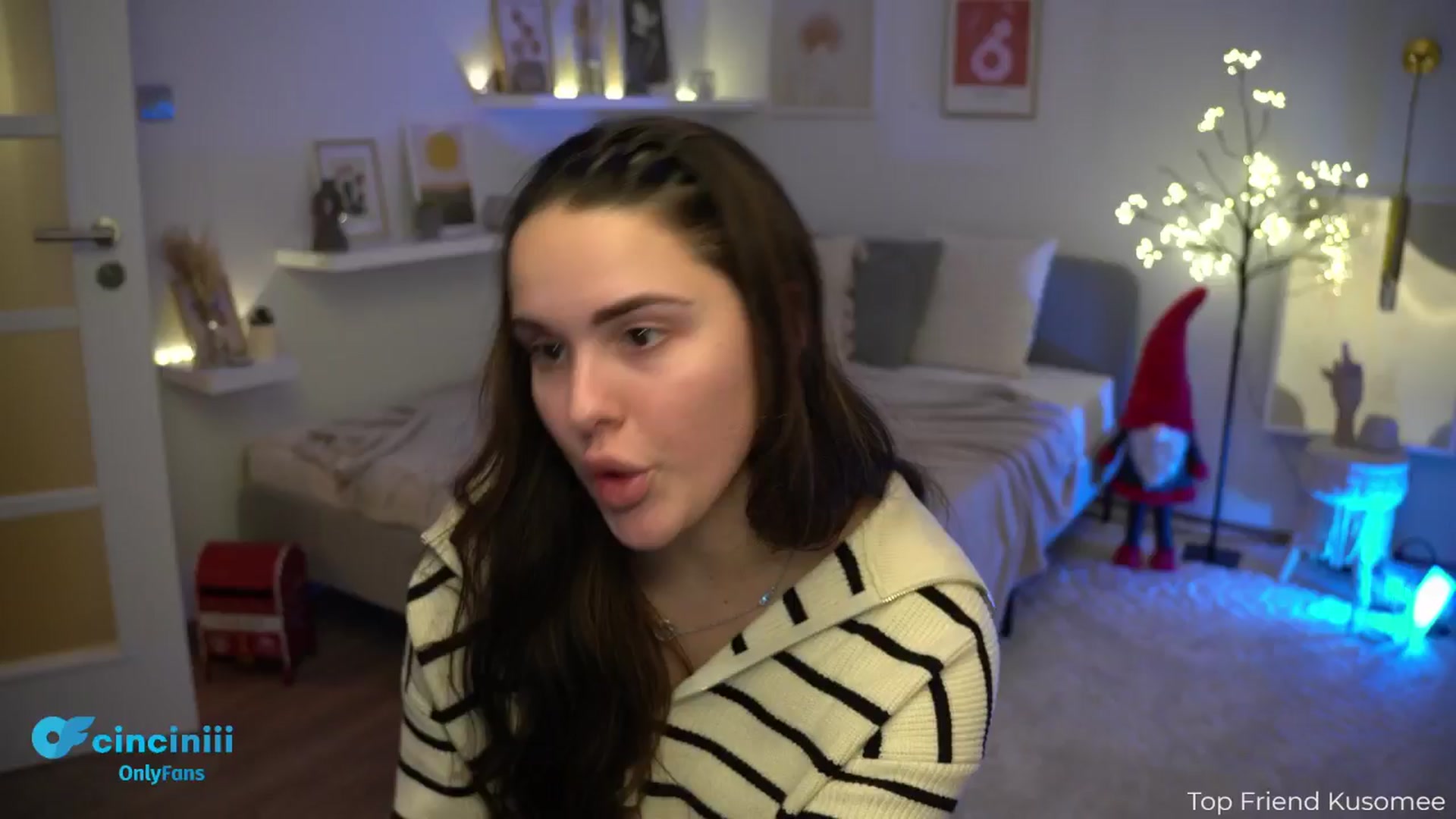 Gallery image thumbnail from NotYourNaomi's myfreecams stream on, 12/01/2024, 22:16 image 6 of 20