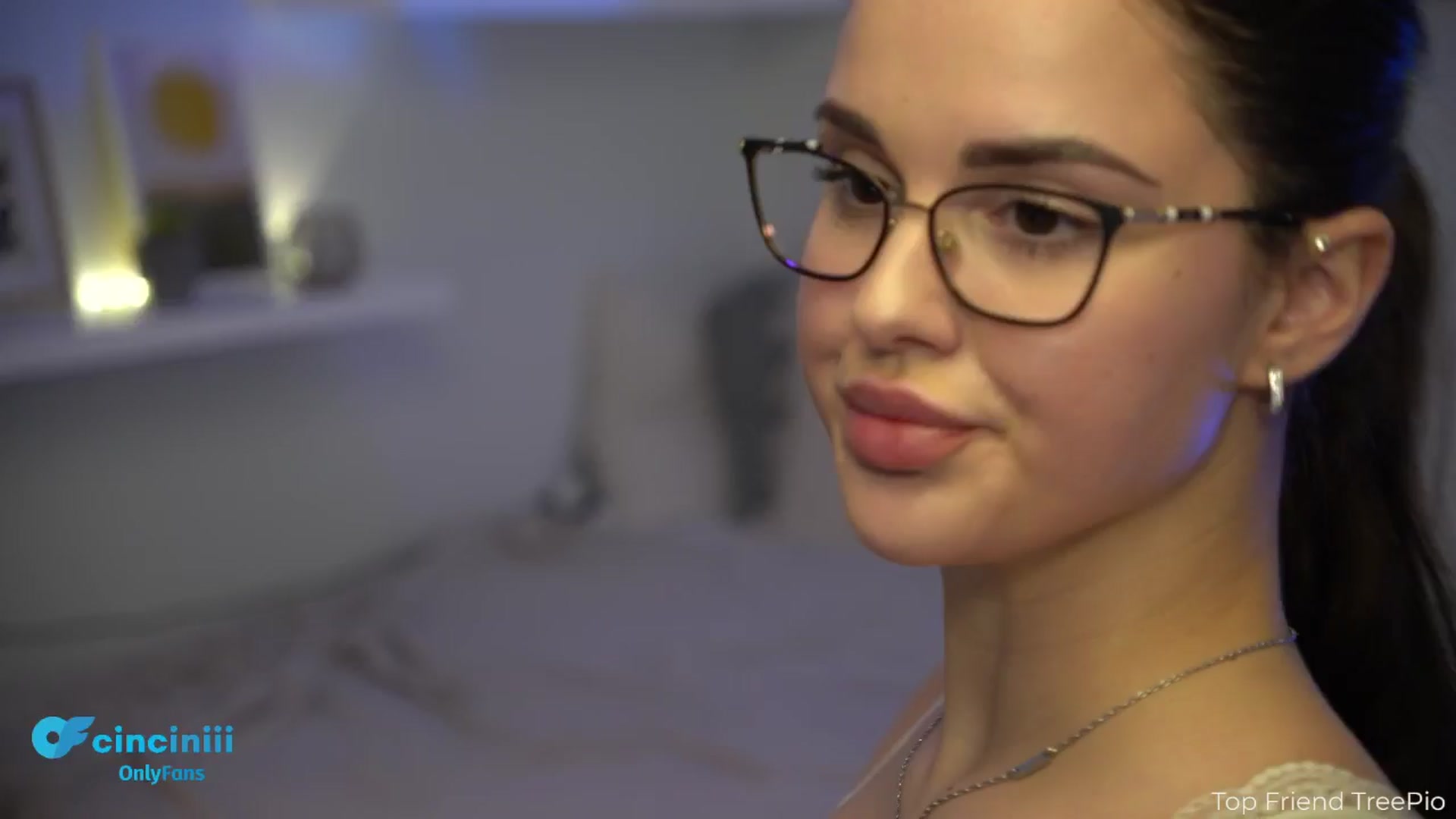 Gallery image thumbnail from NotYourNaomi's myfreecams stream on, 12/03/2024, 21:46 image 16 of 20