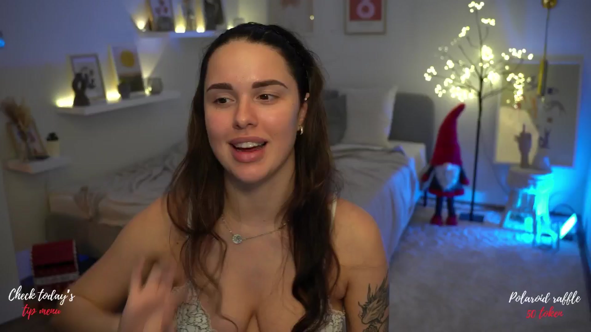 Gallery image thumbnail from NotYourNaomi's myfreecams stream on, 12/08/2024, 24:28 image 4 of 20