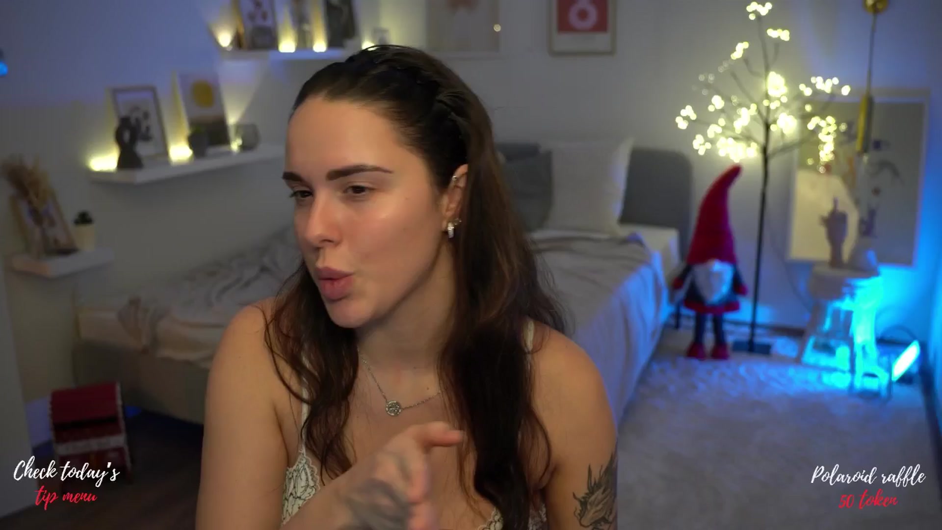 Gallery image thumbnail from NotYourNaomi's myfreecams stream on, 12/08/2024, 24:28 image 6 of 20