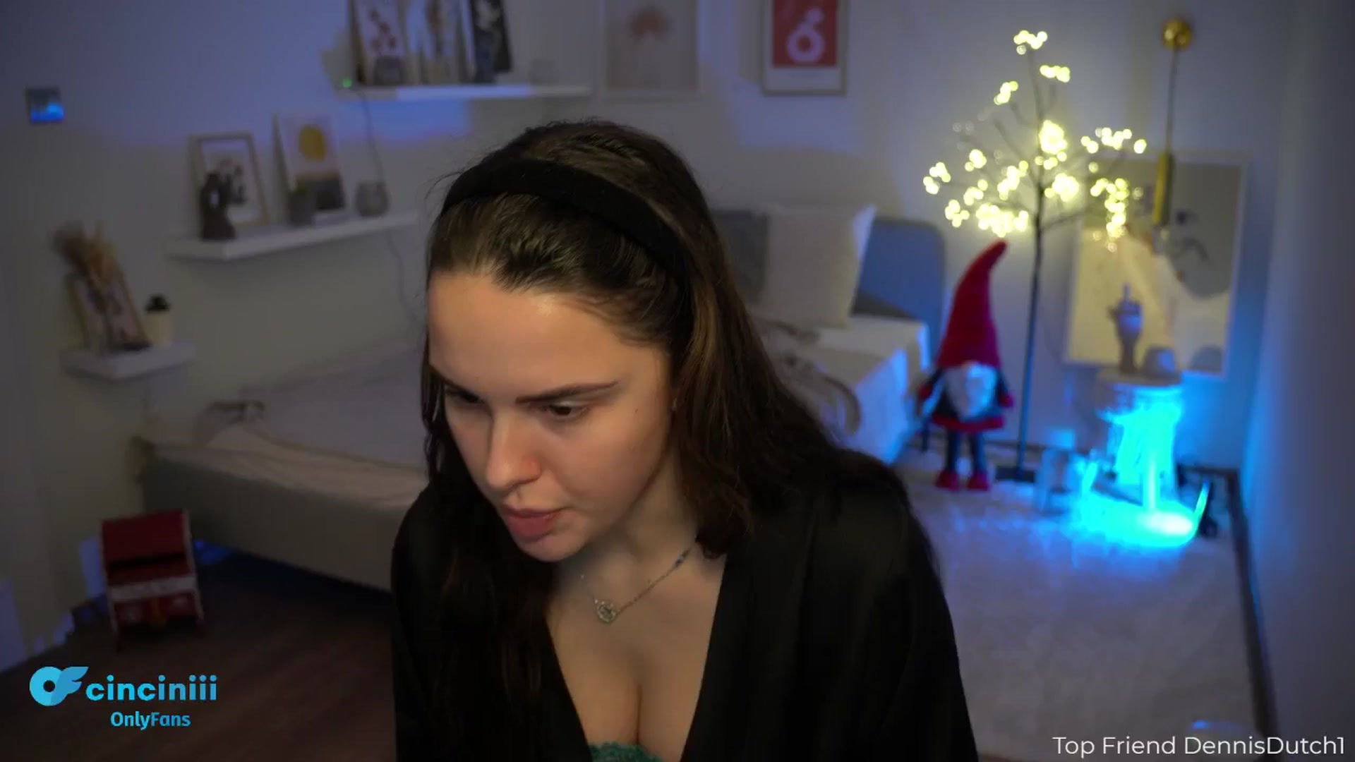 Gallery image thumbnail from NotYourNaomi's myfreecams stream on, 12/10/2024, 22:03 image 4 of 20