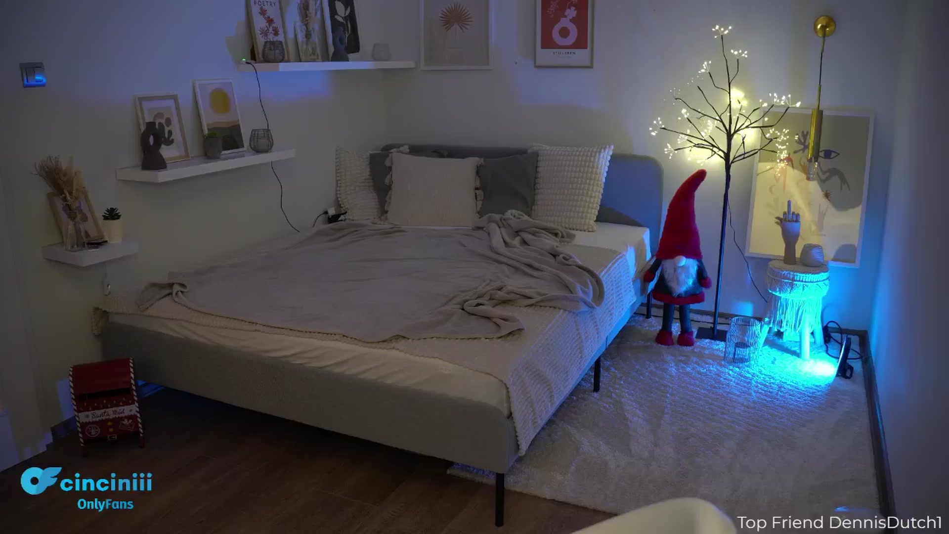 Gallery image thumbnail from NotYourNaomi's myfreecams stream on, 12/10/2024, 22:03 image 7 of 20