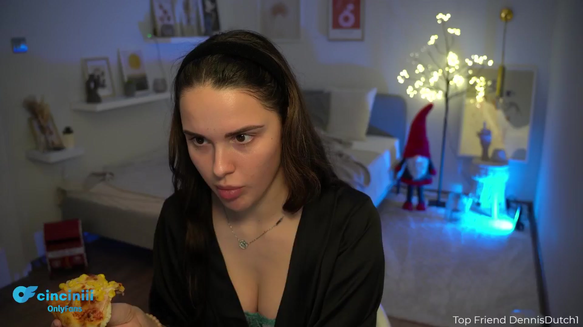 Gallery image thumbnail from NotYourNaomi's myfreecams stream on, 12/10/2024, 22:03 image 3 of 20