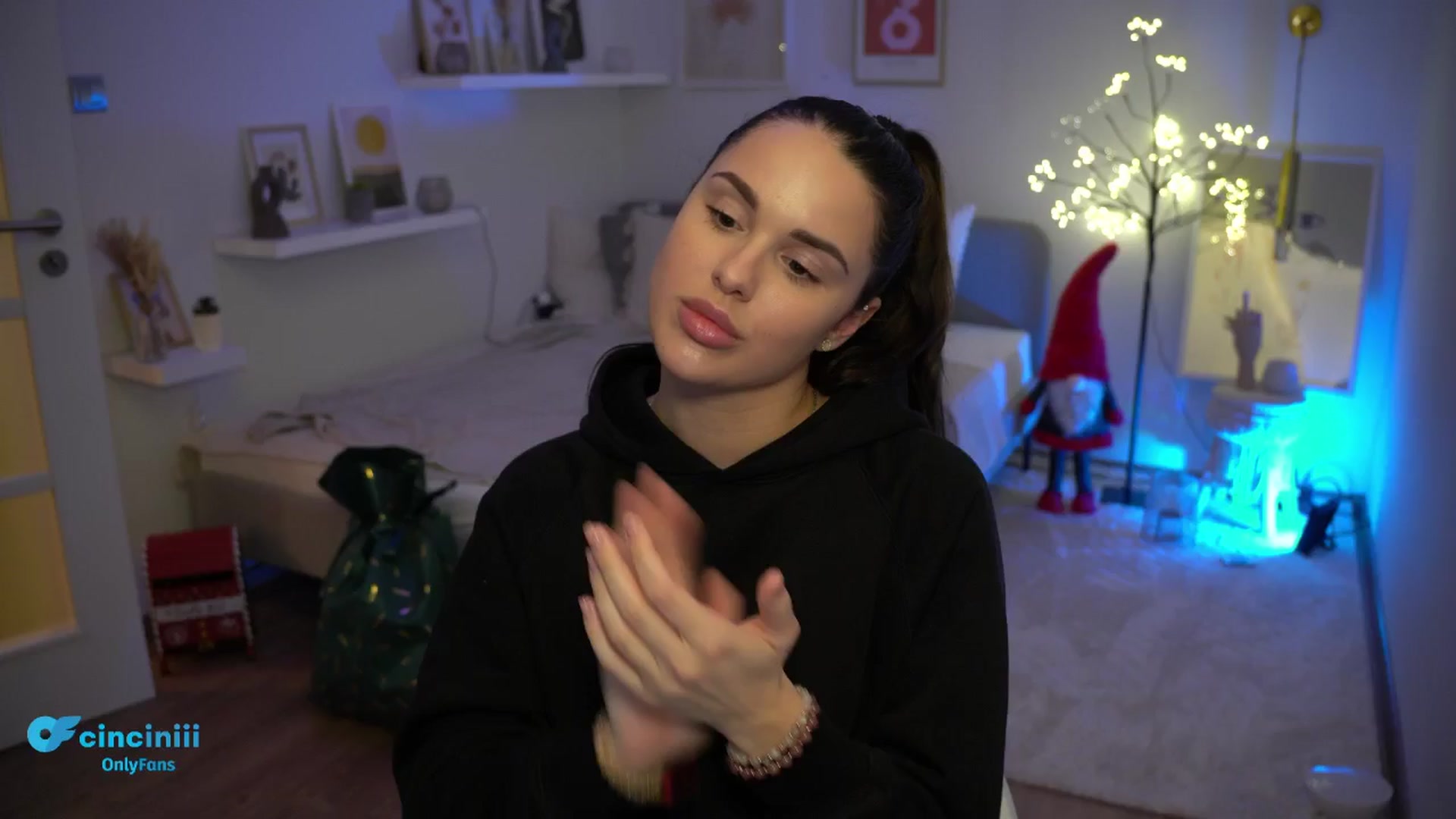 Gallery image thumbnail from NotYourNaomi's myfreecams stream on, 12/12/2024, 24:24 image 12 of 20