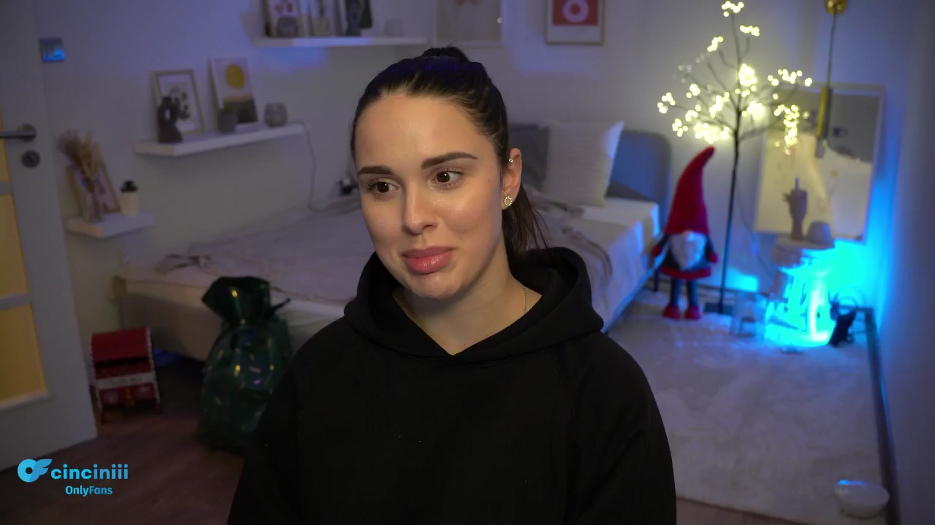 Gallery image thumbnail from NotYourNaomi's myfreecams stream on, 12/12/2024, 24:24 image 17 of 20