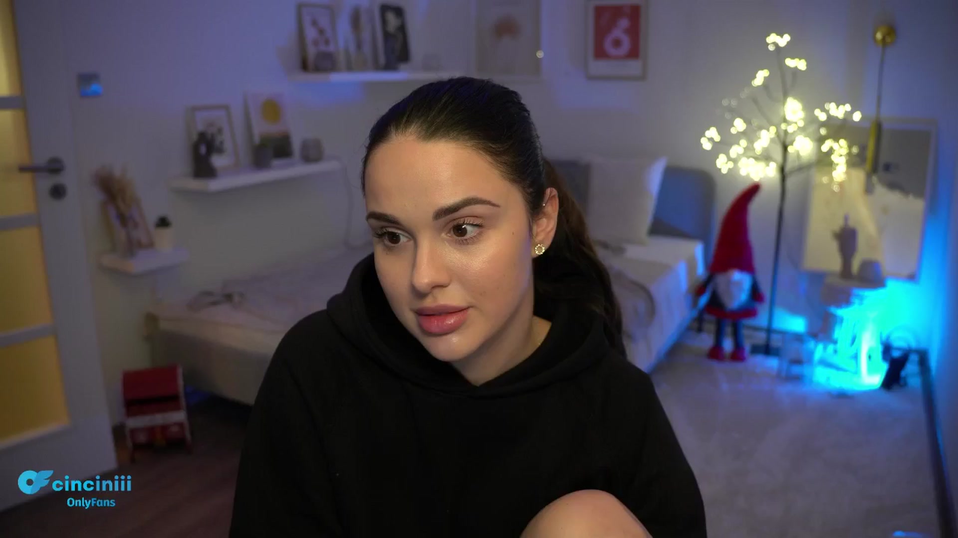 Gallery image thumbnail from NotYourNaomi's myfreecams stream on, 12/12/2024, 24:24 image 5 of 20