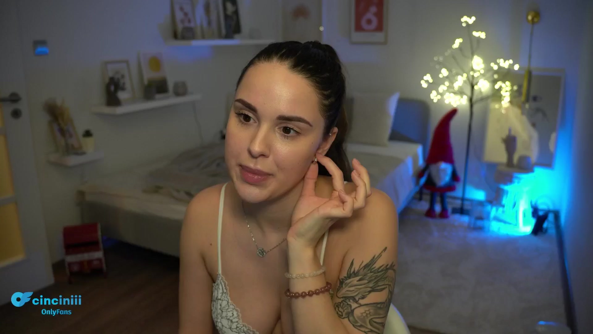 Gallery image thumbnail from NotYourNaomi's myfreecams stream on, 12/12/2024, 20:45 image 15 of 20
