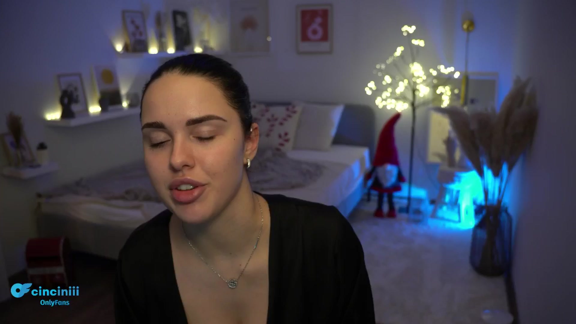 Gallery image thumbnail from NotYourNaomi's myfreecams stream on, 12/22/2024, 01:14 image 3 of 20
