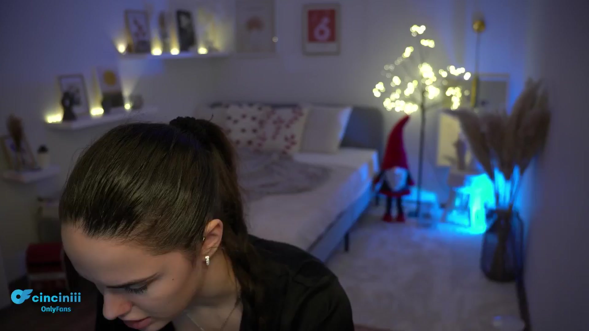Gallery image thumbnail from NotYourNaomi's myfreecams stream on, 12/22/2024, 01:14 image 4 of 20