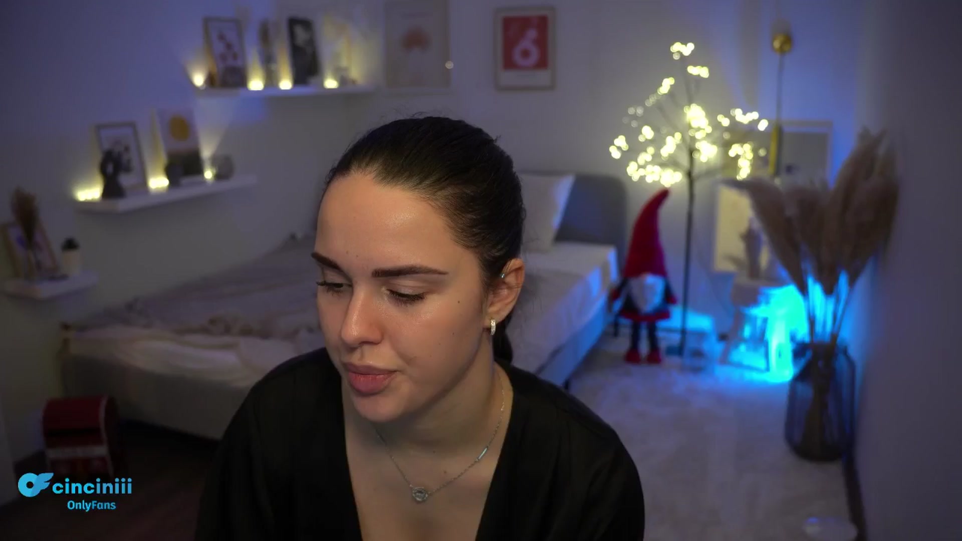 Gallery image thumbnail from NotYourNaomi's myfreecams stream on, 12/22/2024, 01:14 image 5 of 20