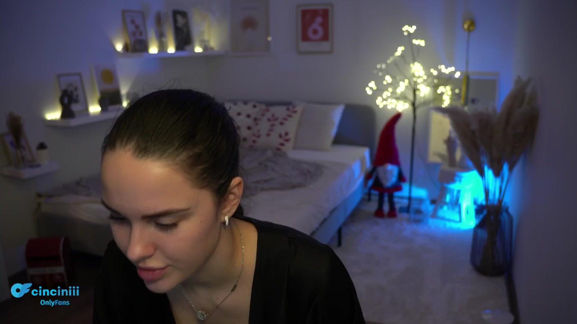 Gallery image thumbnail from NotYourNaomi's myfreecams stream on, 12/22/2024, 01:14 image 2 of 20