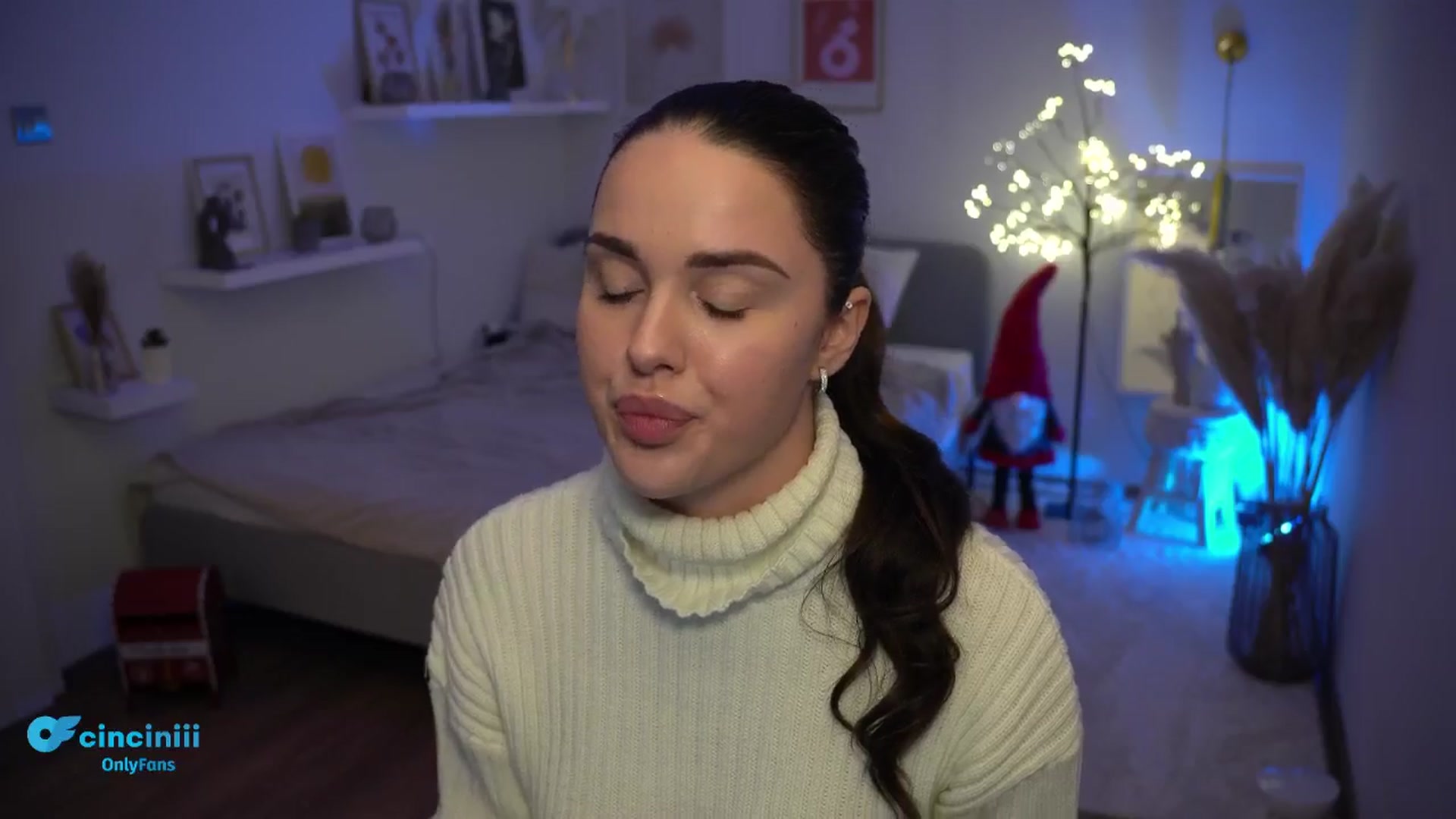 Gallery image thumbnail from NotYourNaomi's myfreecams stream on, 12/29/2024, 01:20 image 9 of 20
