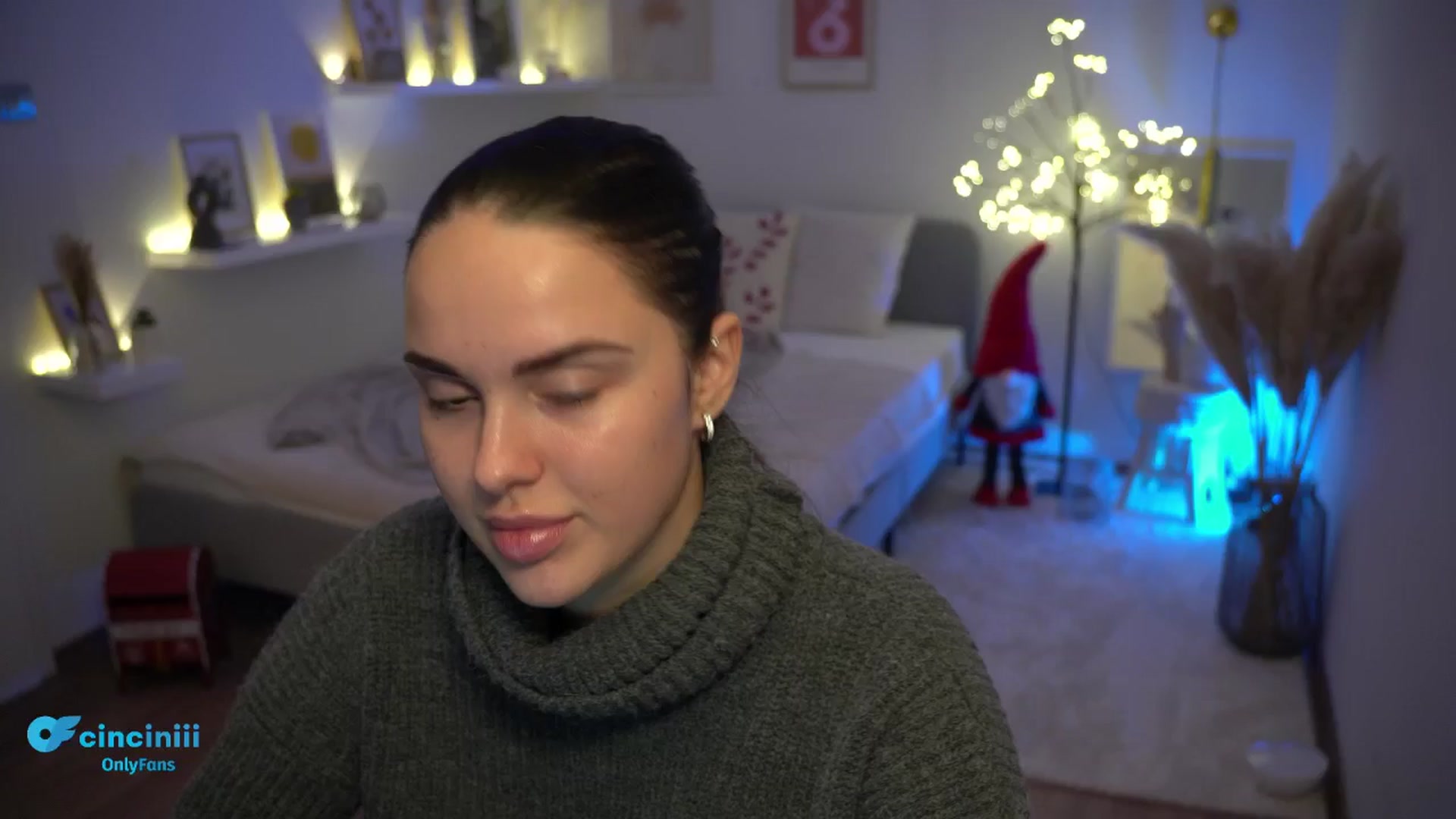 Gallery image thumbnail from NotYourNaomi's myfreecams stream on, 12/29/2024, 21:15 image 1 of 20