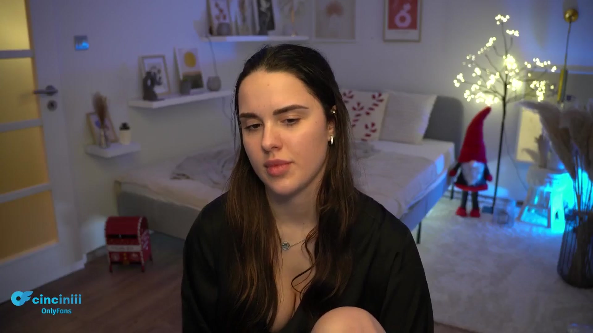 Gallery image thumbnail from NotYourNaomi's myfreecams stream on, 01/04/2025, 24:00 image 3 of 20