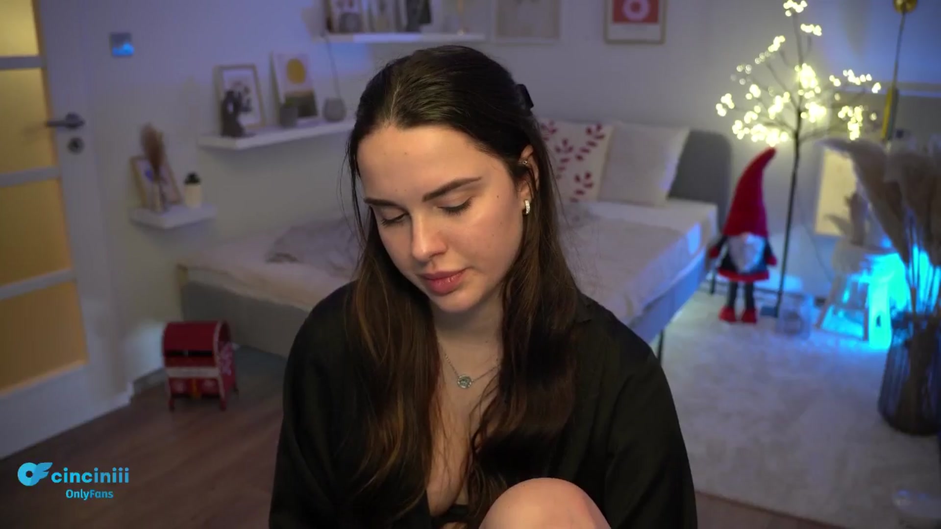 Gallery image thumbnail from NotYourNaomi's myfreecams stream on, 01/04/2025, 24:00 image 11 of 20