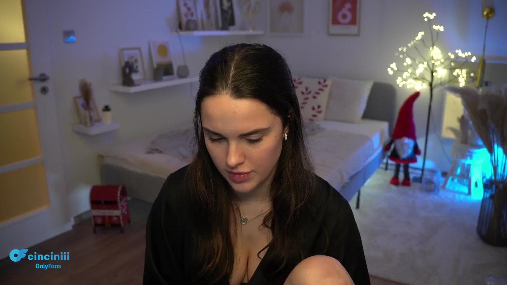 Gallery image thumbnail from NotYourNaomi's myfreecams stream on, 01/04/2025, 24:00 image 7 of 20