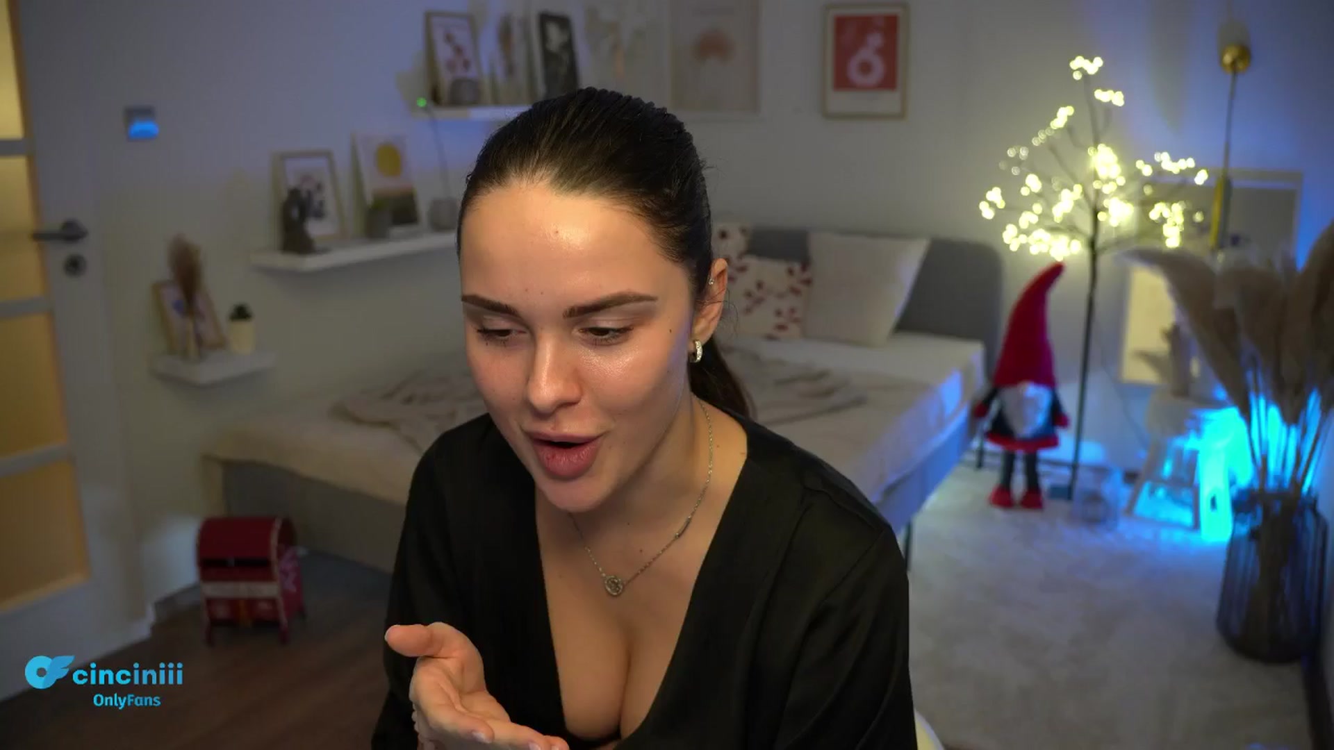 Gallery image thumbnail from NotYourNaomi's myfreecams stream on, 01/04/2025, 22:04 image 2 of 20