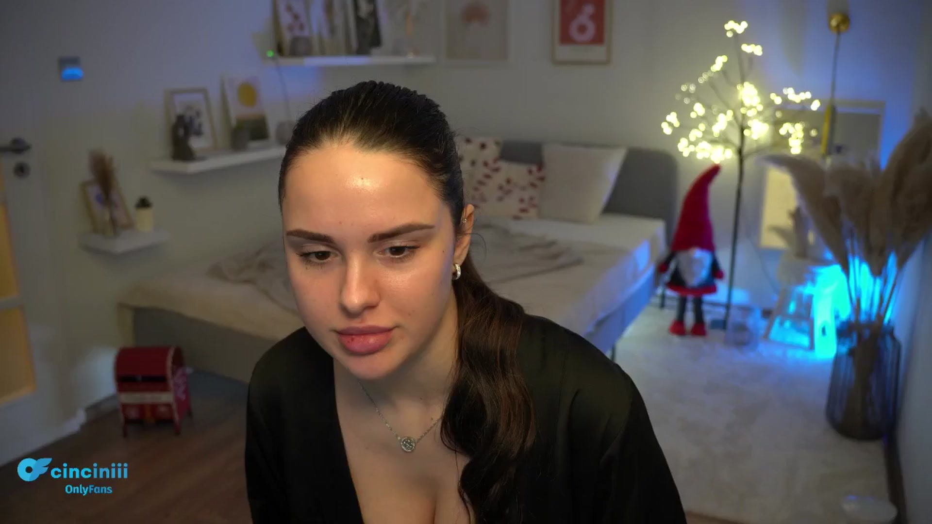Gallery image thumbnail from NotYourNaomi's myfreecams stream on, 01/04/2025, 22:04 image 5 of 20