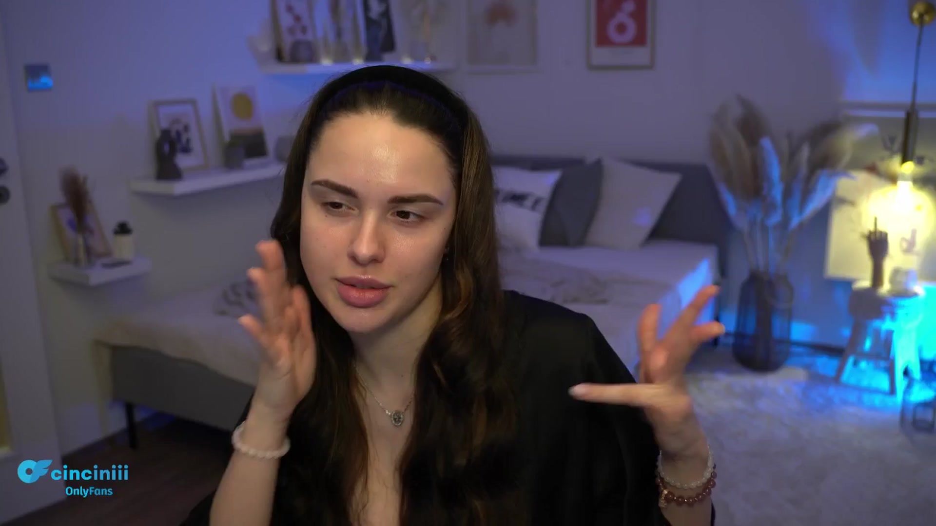 Gallery image thumbnail from NotYourNaomi's myfreecams stream on, 01/09/2025, 20:42 image 14 of 20