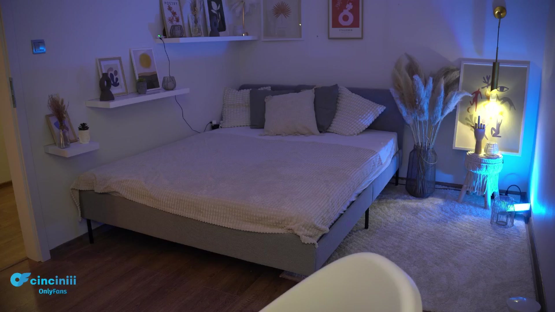 Gallery image thumbnail from NotYourNaomi's myfreecams stream on, 01/15/2025, 23:31 image 15 of 20