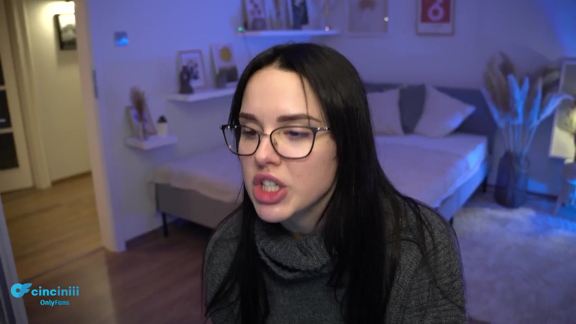 Gallery image thumbnail from NotYourNaomi's myfreecams stream on, 01/16/2025, 24:53 image 7 of 20