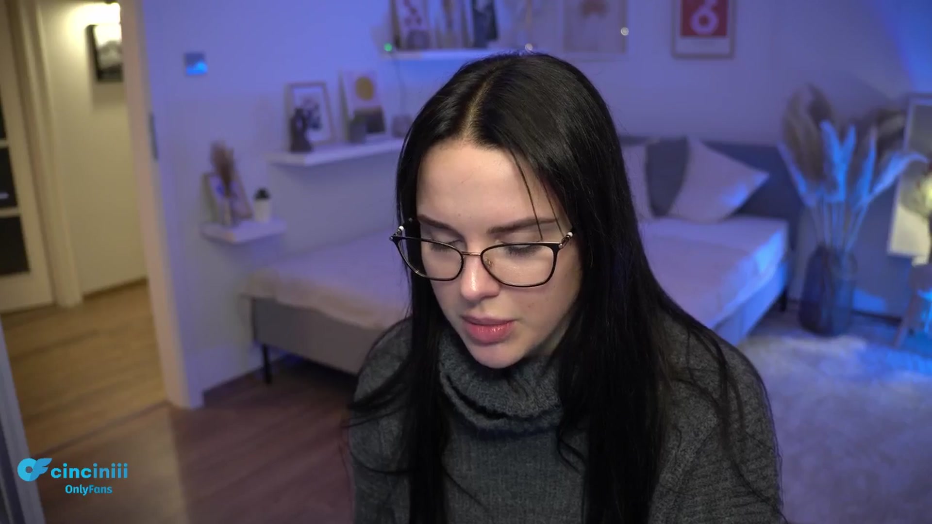 Gallery image thumbnail from NotYourNaomi's myfreecams stream on, 01/16/2025, 24:53 image 6 of 20