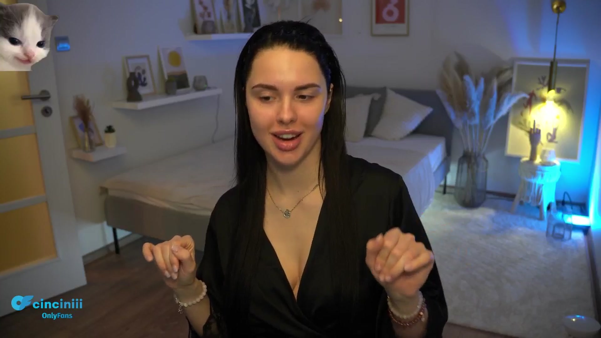 Gallery image thumbnail from NotYourNaomi's myfreecams stream on, 01/19/2025, 19:38 image 6 of 20