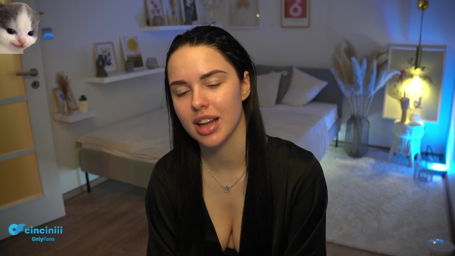 Gallery image thumbnail from NotYourNaomi's myfreecams stream on, 01/19/2025, 19:38 image 13 of 20