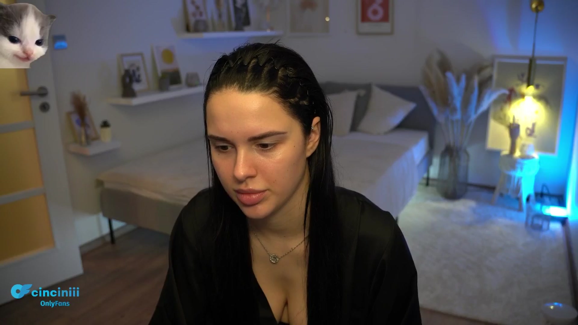 Gallery image thumbnail from NotYourNaomi's myfreecams stream on, 01/19/2025, 19:38 image 16 of 20