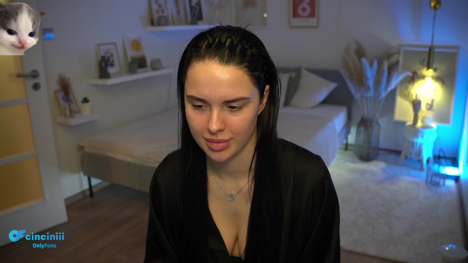 Gallery image thumbnail from NotYourNaomi's myfreecams stream on, 01/19/2025, 19:38 image 15 of 20