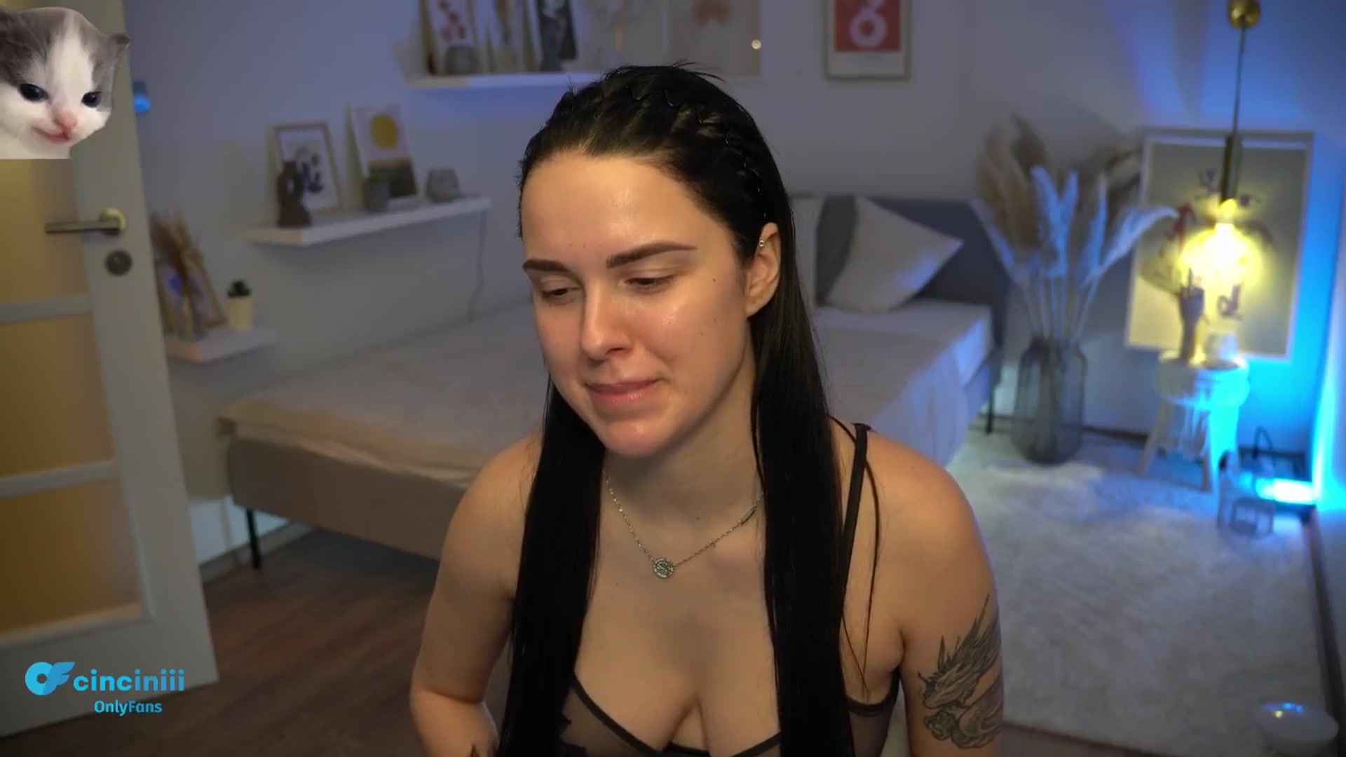 Gallery image thumbnail from NotYourNaomi's myfreecams stream on, 01/19/2025, 21:59 image 12 of 20