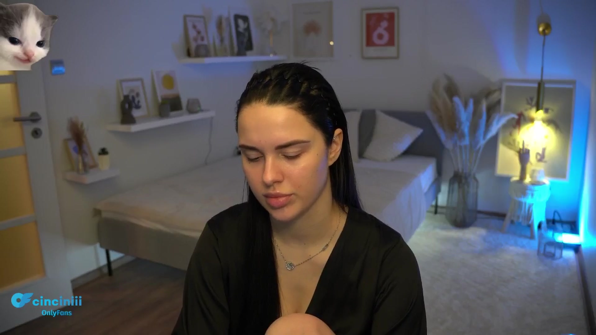 Gallery image thumbnail from NotYourNaomi's myfreecams stream on, 01/19/2025, 21:59 image 4 of 20
