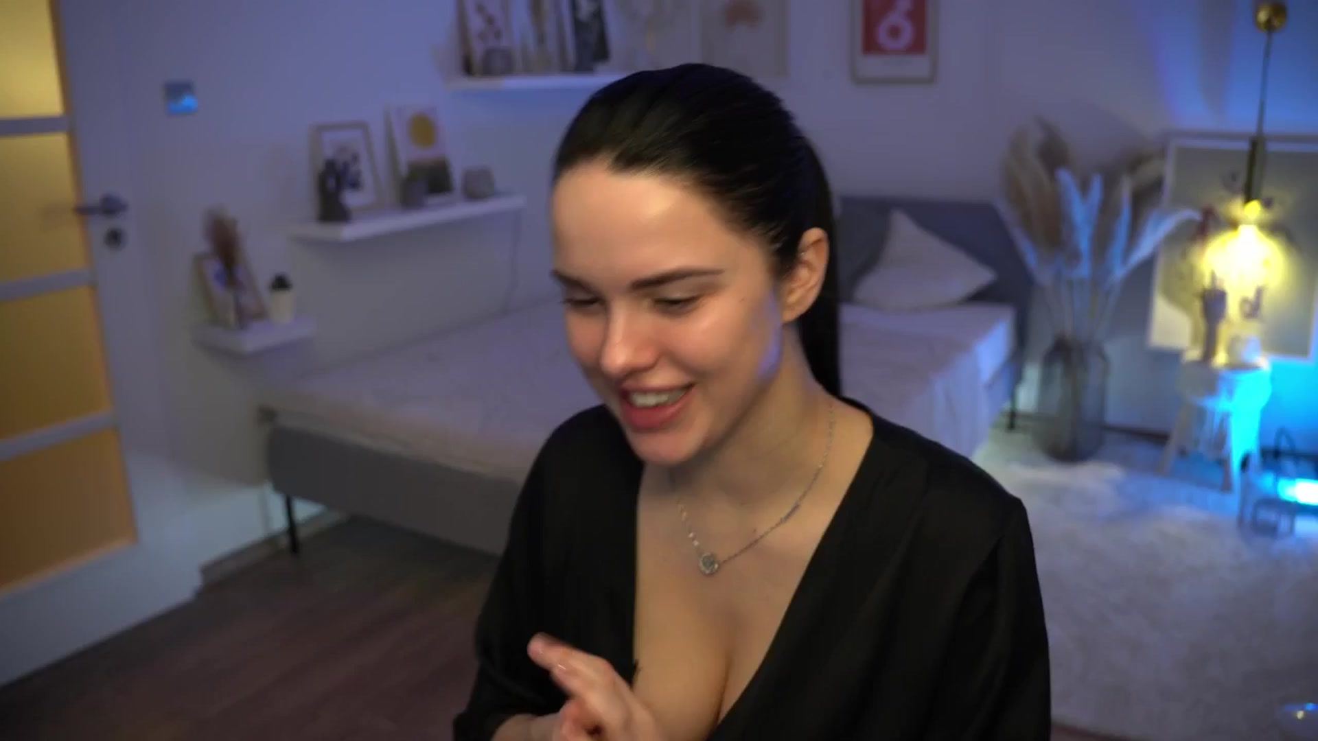 Gallery image thumbnail from NotYourNaomi's myfreecams stream on, 01/20/2025, 20:18 image 9 of 20