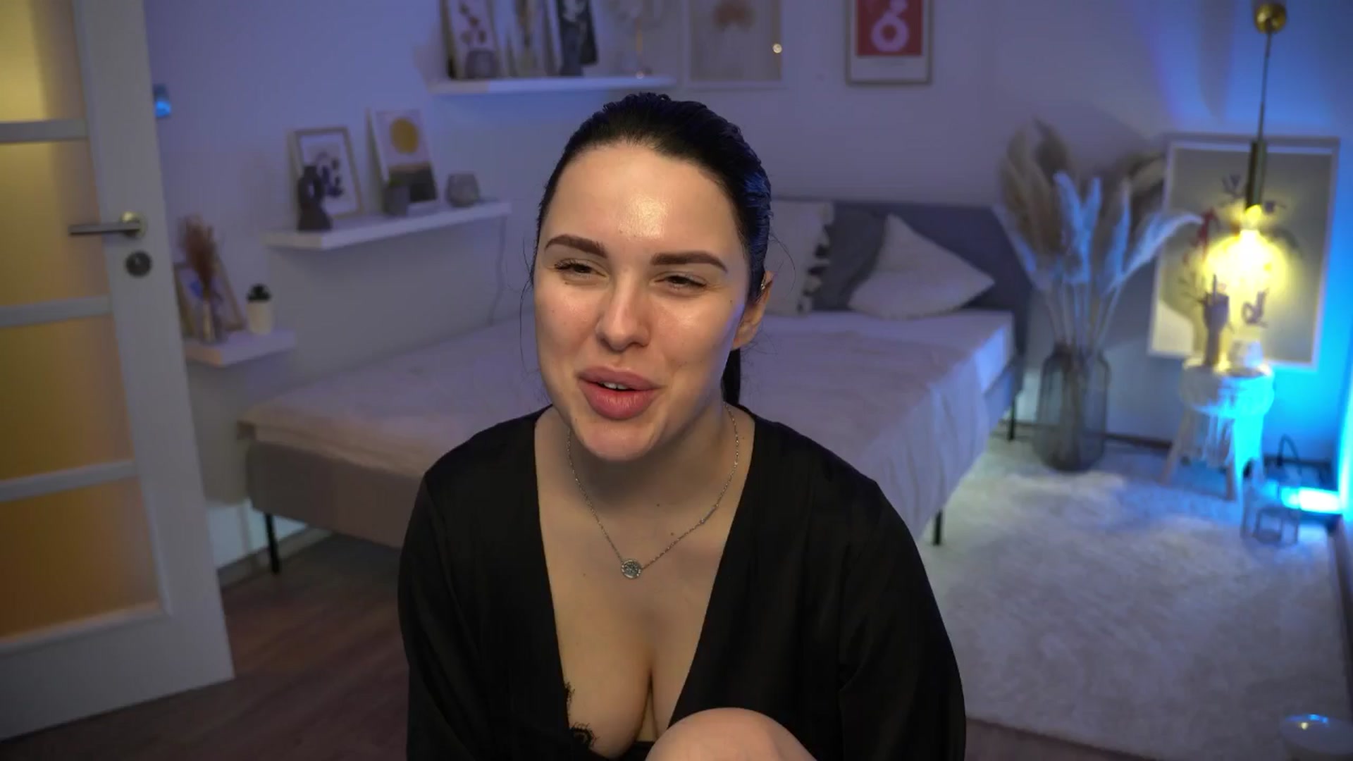 Gallery image thumbnail from NotYourNaomi's myfreecams stream on, 01/20/2025, 20:18 image 16 of 20