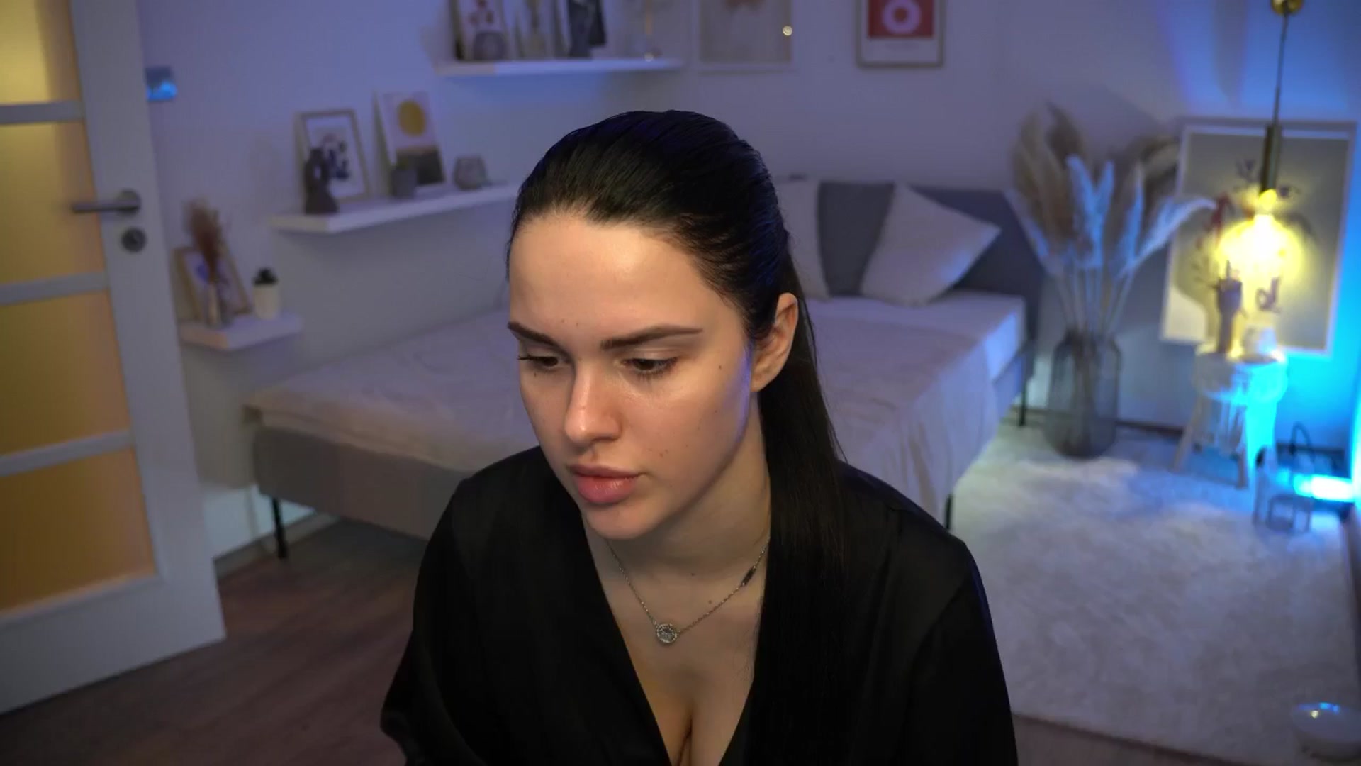 Gallery image thumbnail from NotYourNaomi's myfreecams stream on, 01/20/2025, 22:00 image 6 of 20