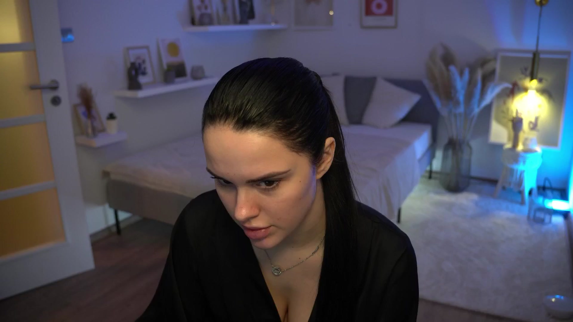 Gallery image thumbnail from NotYourNaomi's myfreecams stream on, 01/20/2025, 22:00 image 4 of 20