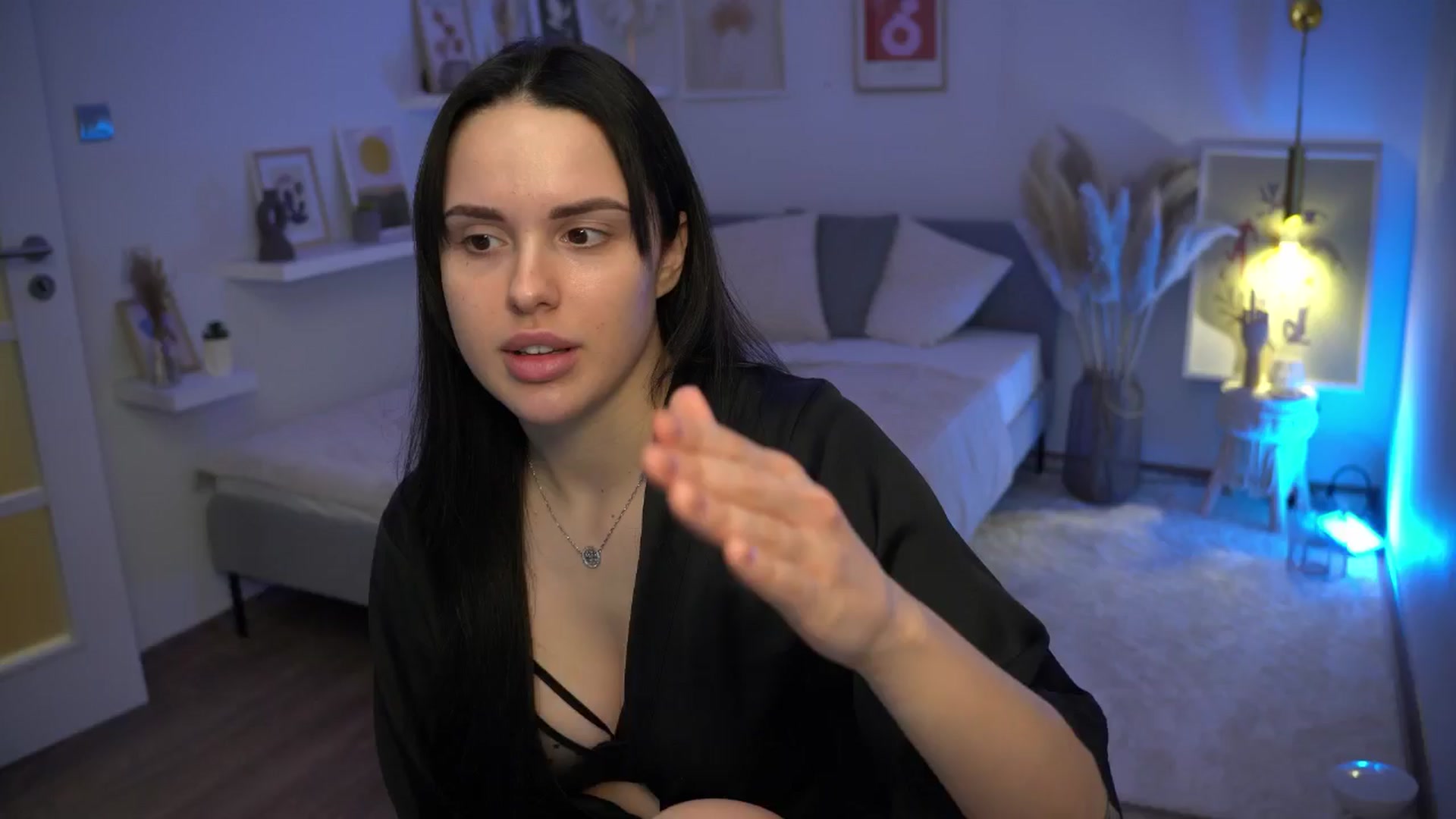 Gallery image thumbnail from NotYourNaomi's myfreecams stream on, 01/22/2025, 20:13 image 8 of 20