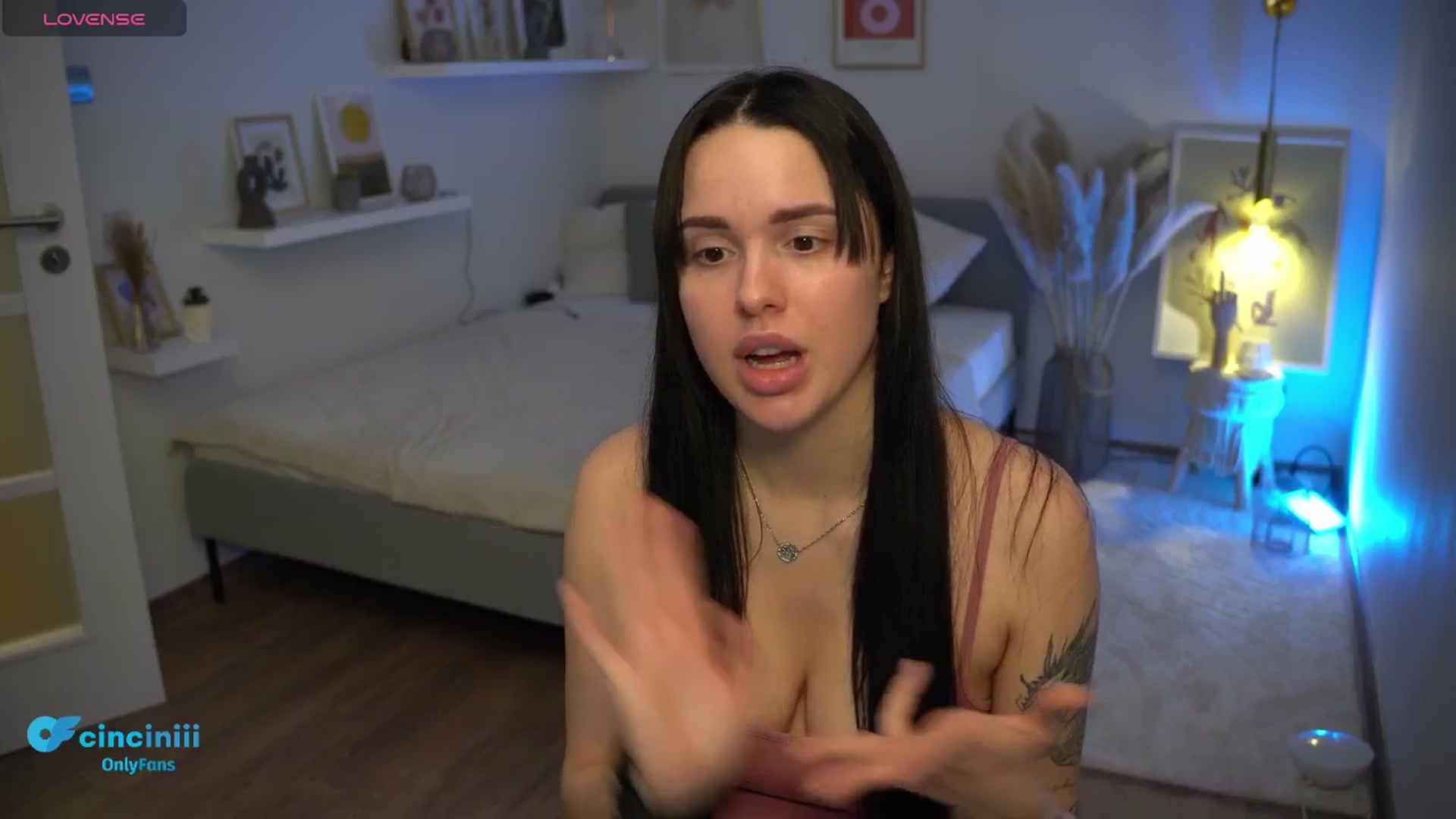 Gallery image thumbnail from NotYourNaomi's myfreecams stream on, 01/24/2025, 01:17 image 10 of 20