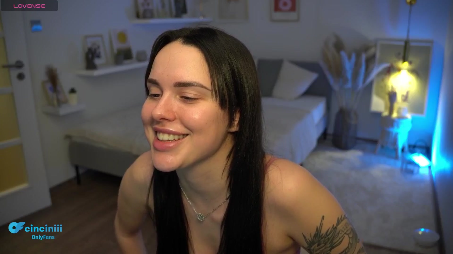 Gallery image thumbnail from NotYourNaomi's myfreecams stream on, 01/24/2025, 01:17 image 14 of 20