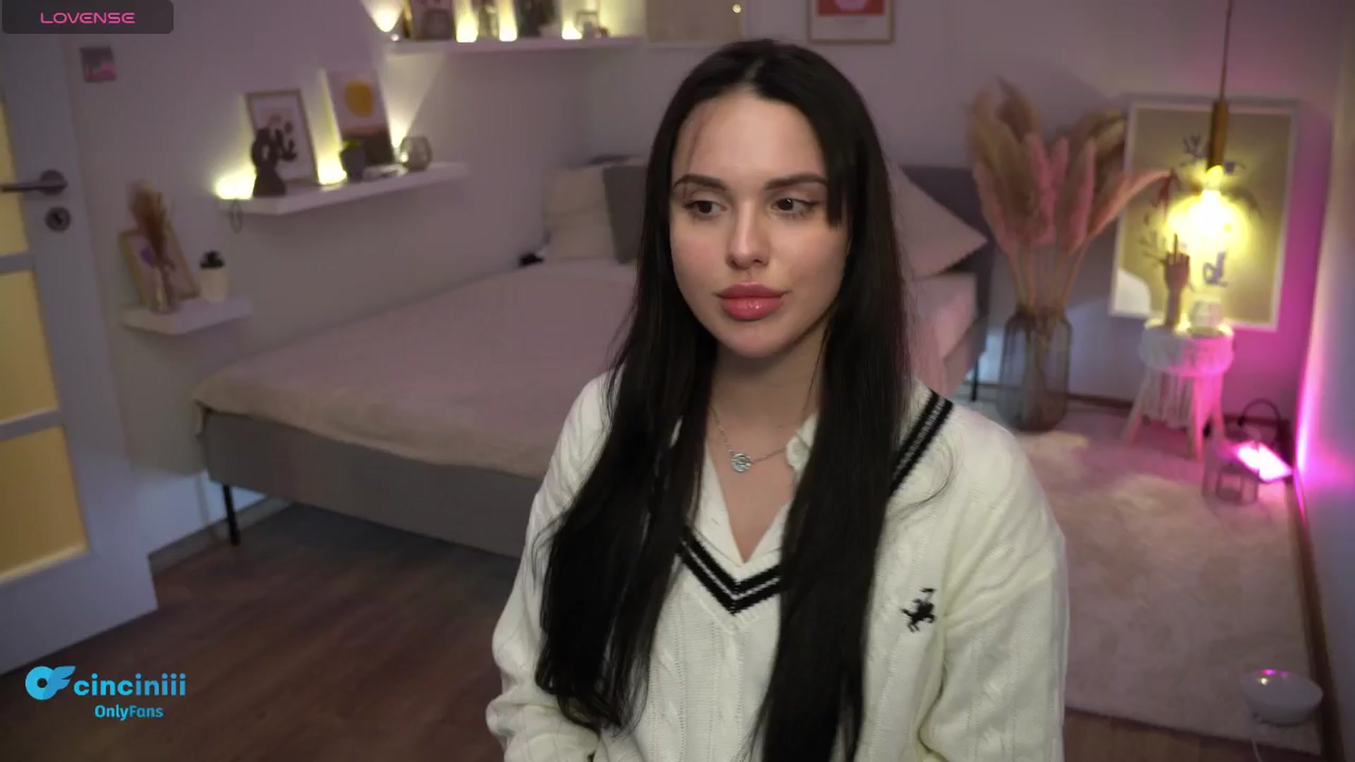 Gallery image thumbnail from NotYourNaomi's myfreecams stream on, 01/26/2025, 19:36 image 1 of 20