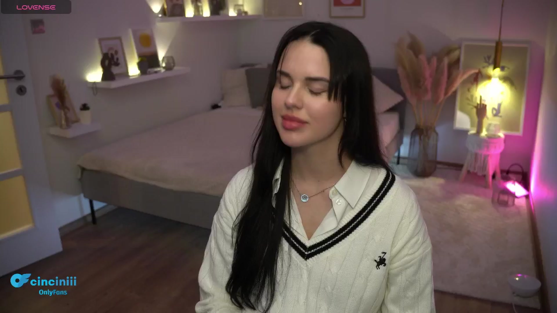 Gallery image thumbnail from NotYourNaomi's myfreecams stream on, 01/26/2025, 19:36 image 6 of 20